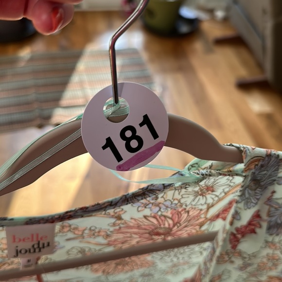 NWTO belle du jour flower camsole. Size med - Picture 8 of 8